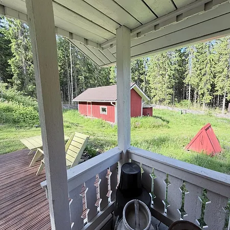 Metsaepirtti Chalet Kolinkylä