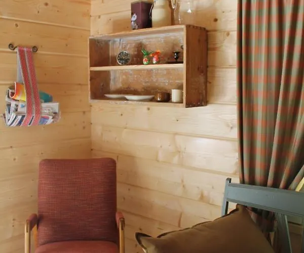 シャレー Metsaepirtti